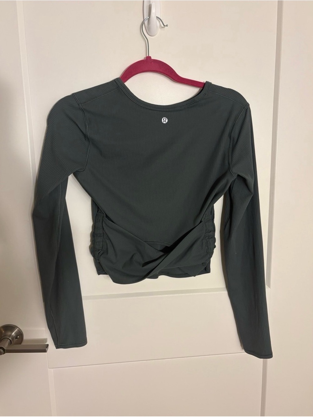 lululemon athletica Women's Long Sleeve Ribbed Crop Top in Dark Green - Picture 1 of 3